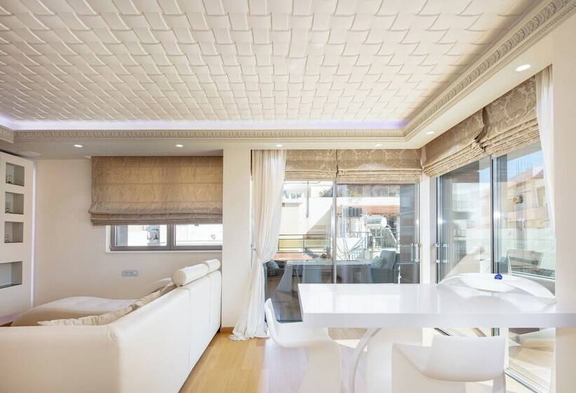 هتل Demani President Suites