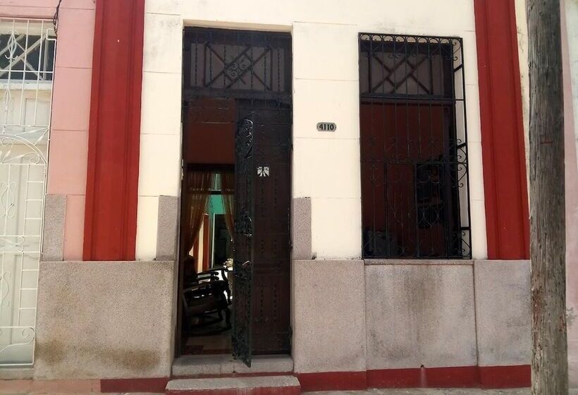 پانسیون Hostal Aday Y Orlando Cienfuegos