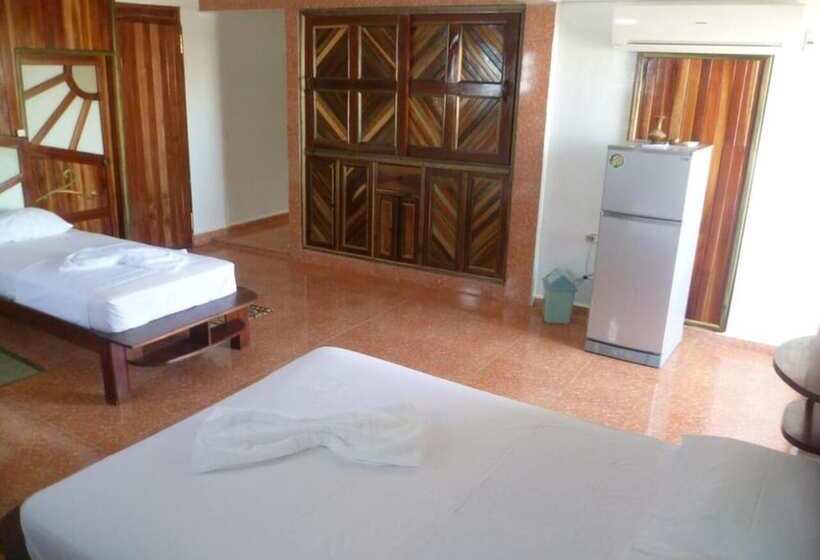 پانسیون Hostal Casa Nilson  Baracoa