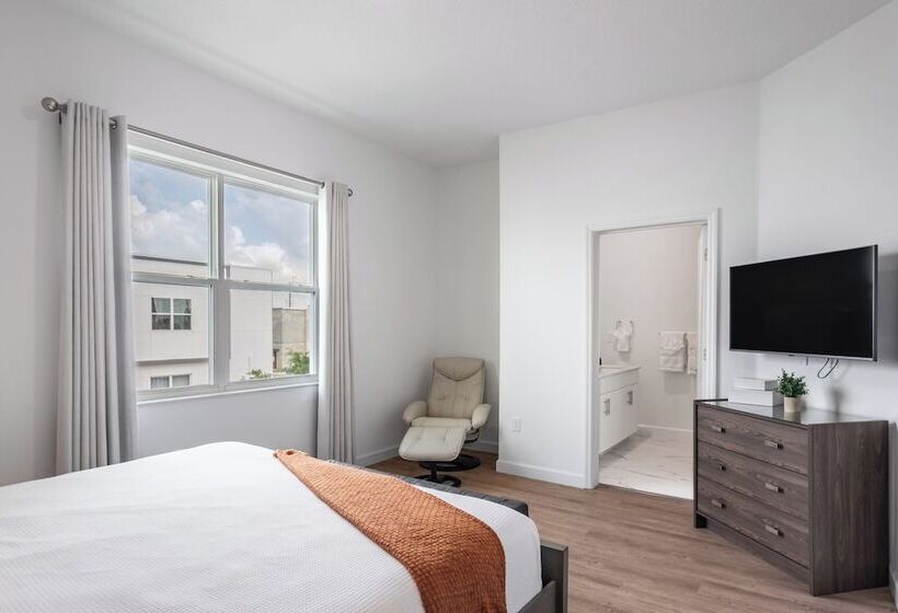 Radiant Realm   Avantstay 30mins To Disney + Private Pool