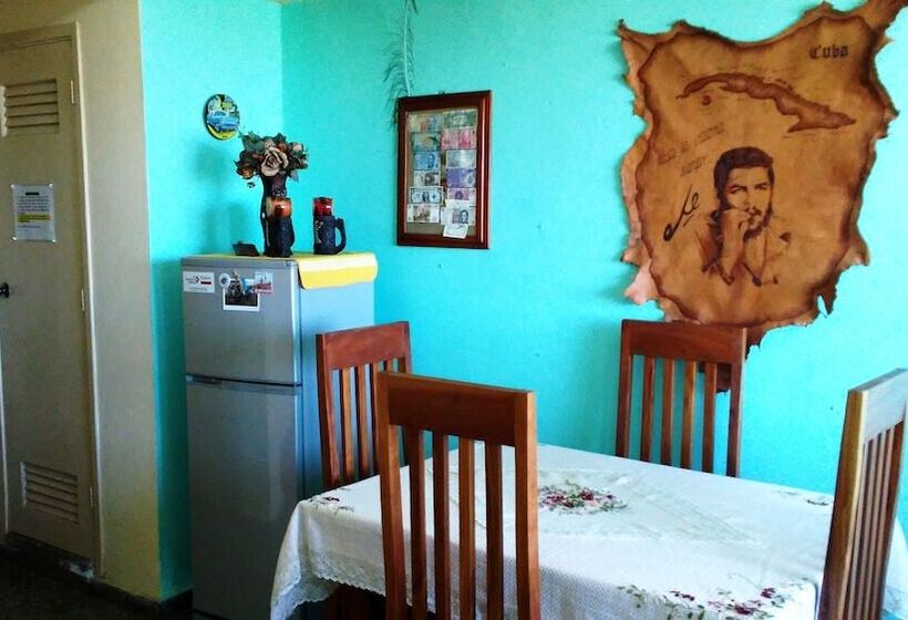 پانسیون Havana Breakfast Nohelia Y Osmany