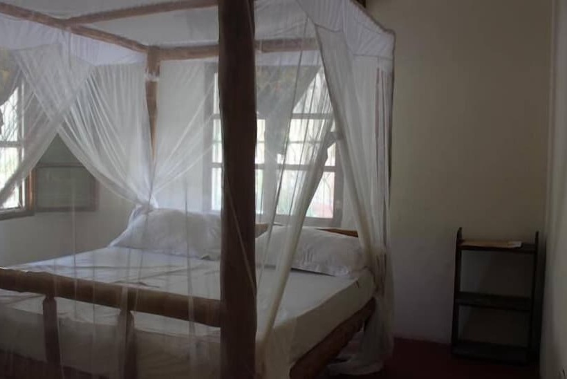 مبيت وإفطار Mpole Bungalows