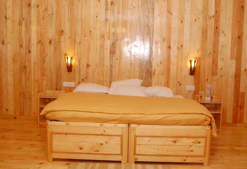 تختخواب و صبحانه Surya Holidays Kodaikanal