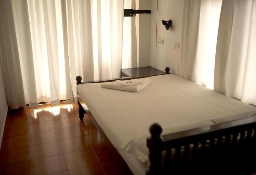 ベッドアンドブレックファースト Vijaya Varma Beach Resort