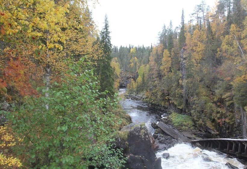 ベッドアンドブレックファースト Wanha Autti Camping Rovaniemi