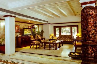 هتل Krishna Inn
