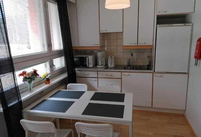 فندق Li Ravintola Tiilikka