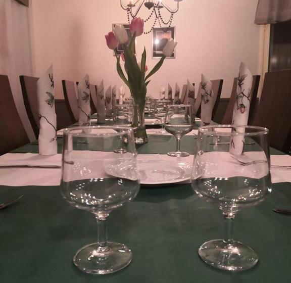 فندق Li Ravintola Tiilikka