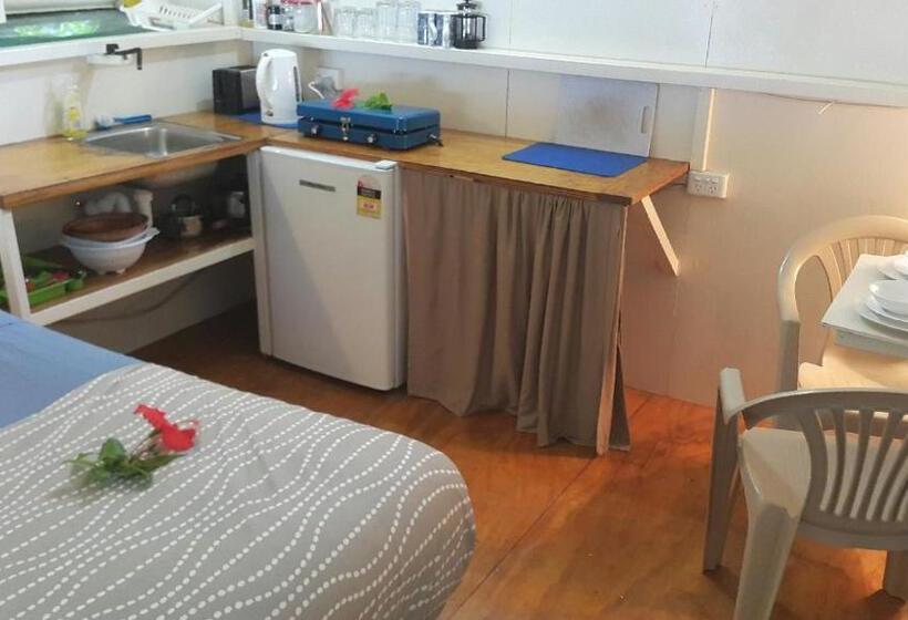 هتل Matriki Beach Huts