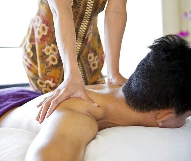 هتل Puri Kiic Golf View