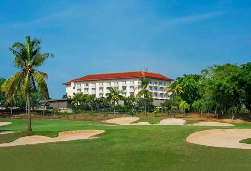 هتل Puri Kiic Golf View