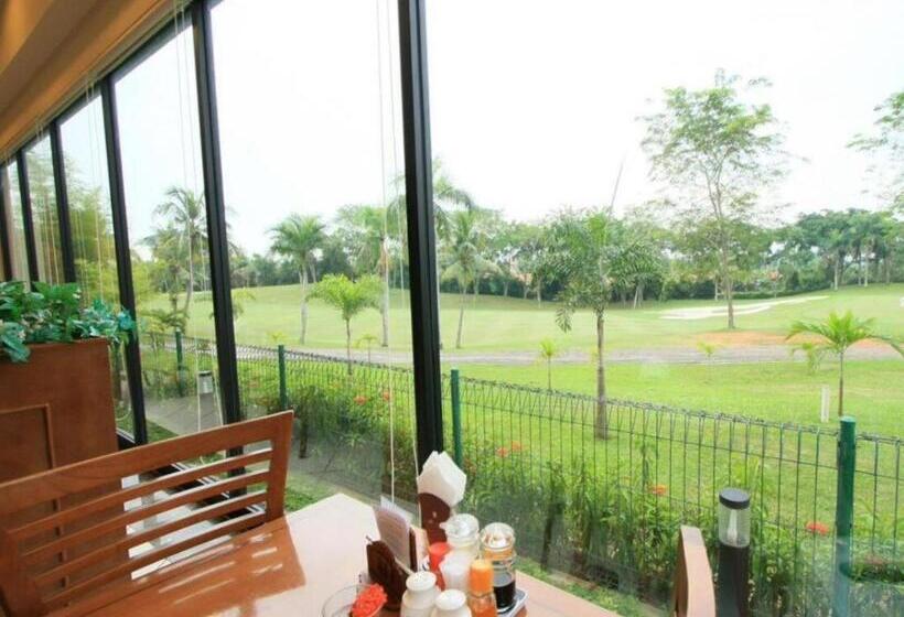 هتل Puri Kiic Golf View