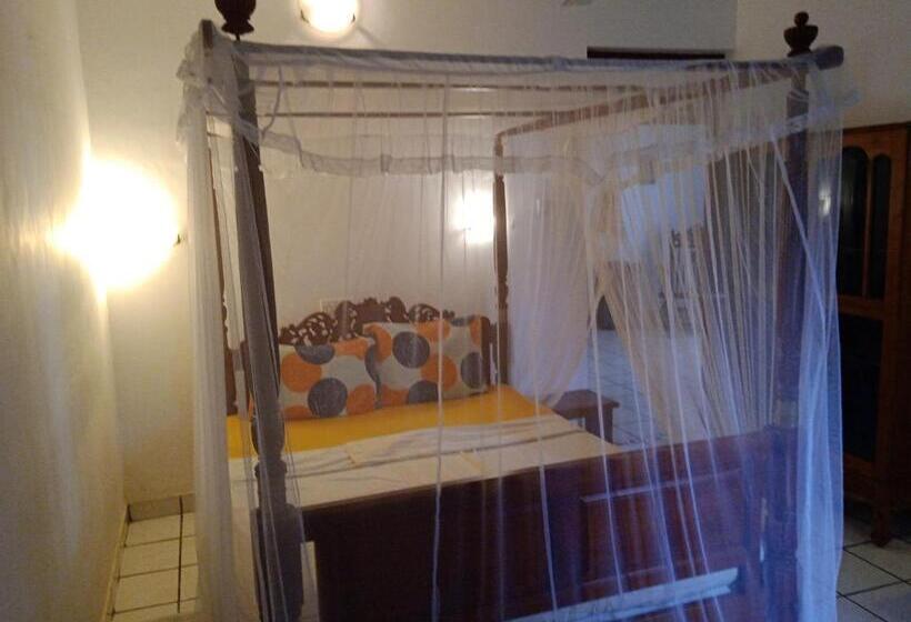 فندق White Bridge House & Resort