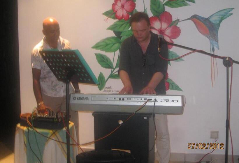 فندق White Bridge House & Resort