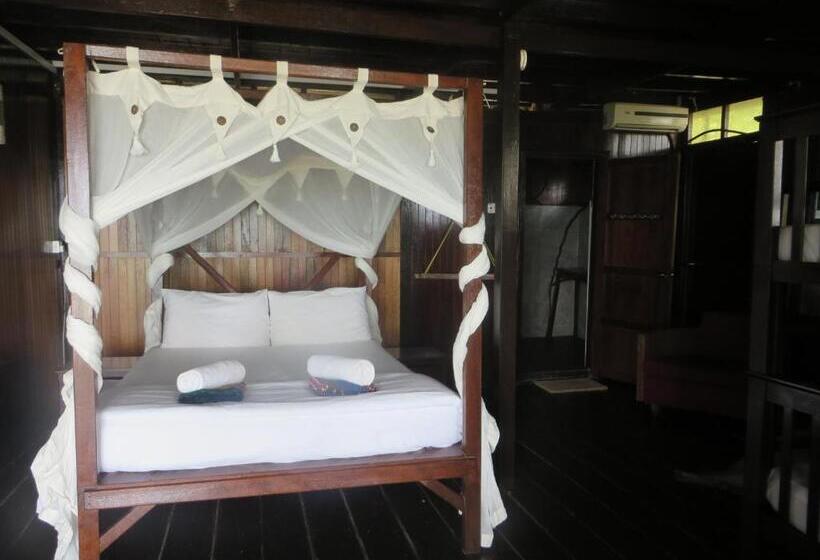 Melina Beach Resort