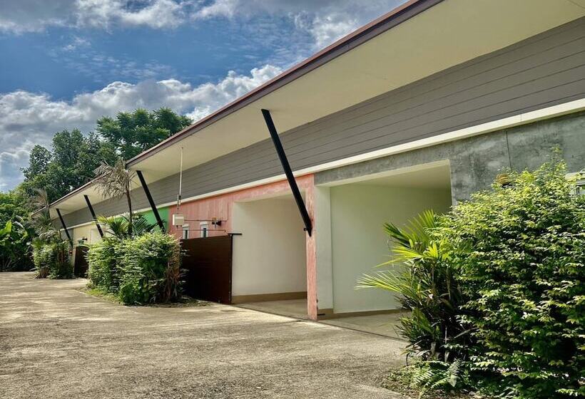 בית מלון כפרי Rider Resort And Coffee