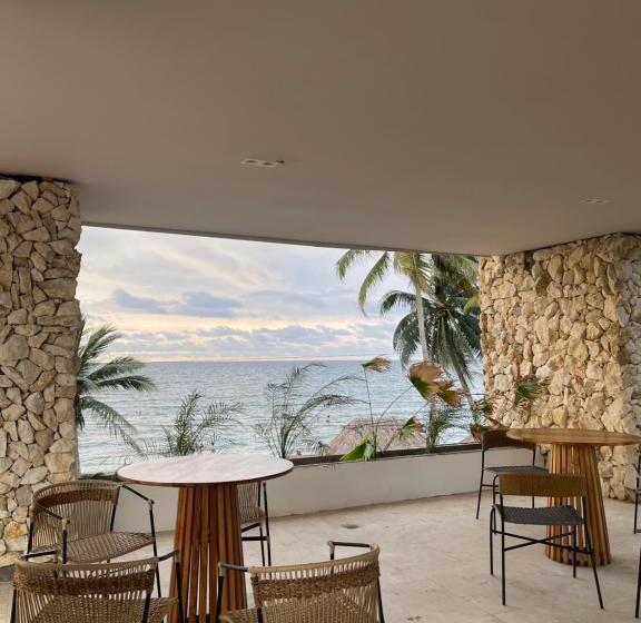 هتل Provenza Coveñas