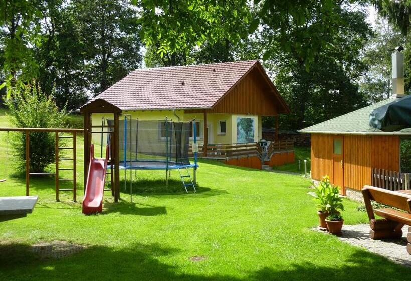 ペンション Ferienhof Zum Kammergut