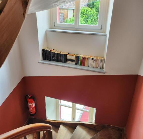 ユースホステル Gasthaus Crestasee