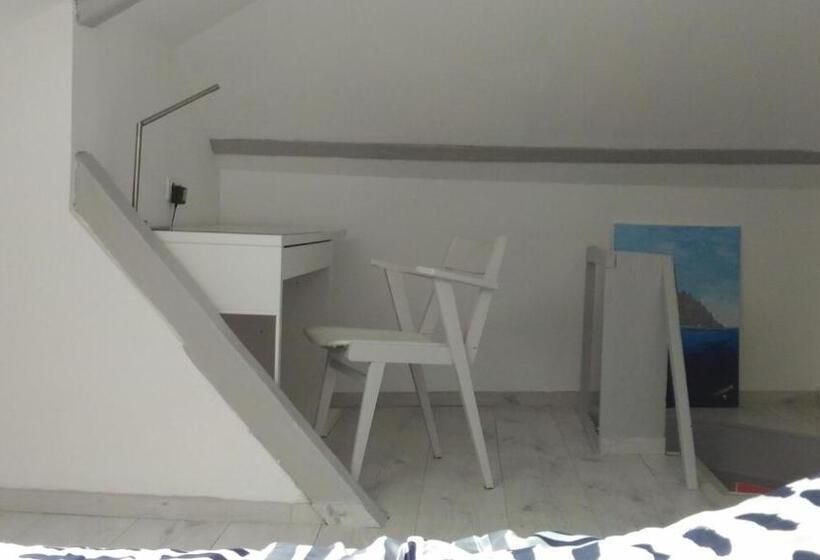 ベッドアンドブレックファースト Maison Jacquard