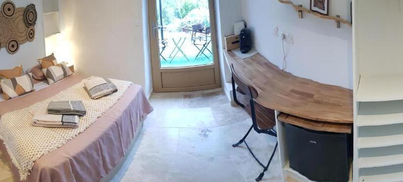 تختخواب و صبحانه Maranatha Guest House En Provence