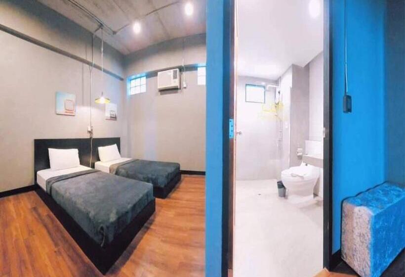 هتل Capital O 75512 Loft Residence  Suphanburi