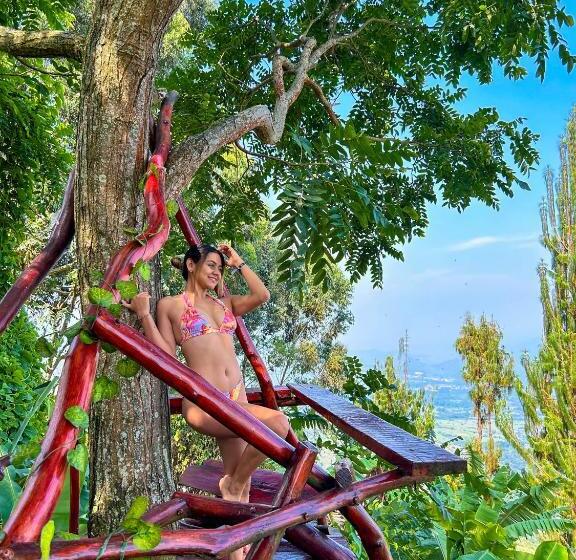 هتل Nidos De Pajaros