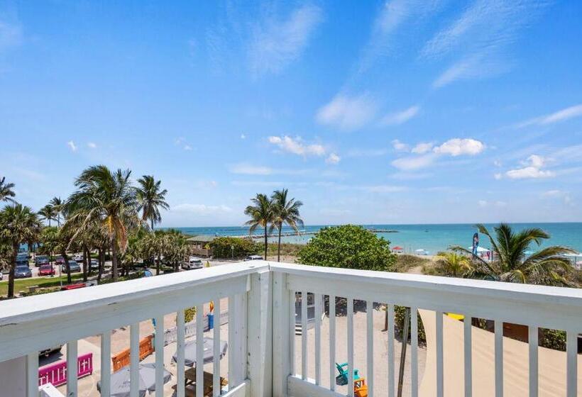 فندق Oceanfront Inn Suite, Ocean And Inlet Views, King Bed, #12