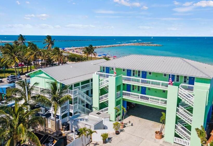 فندق Oceanfront Inn Suite, Ocean And Inlet Views, King Bed, #12