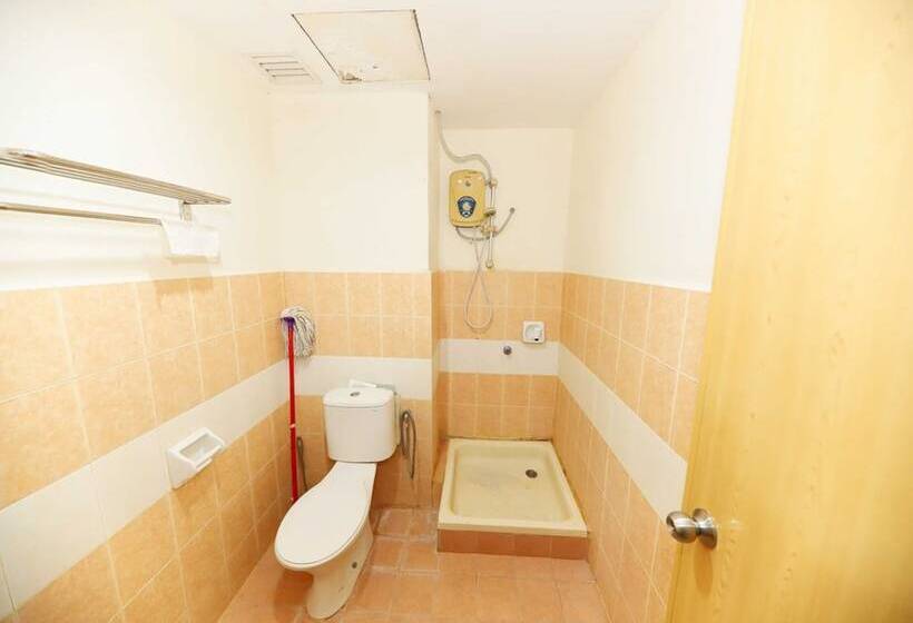 فندق Oyo 91006 Ktc Studio Apartment By My Gunung