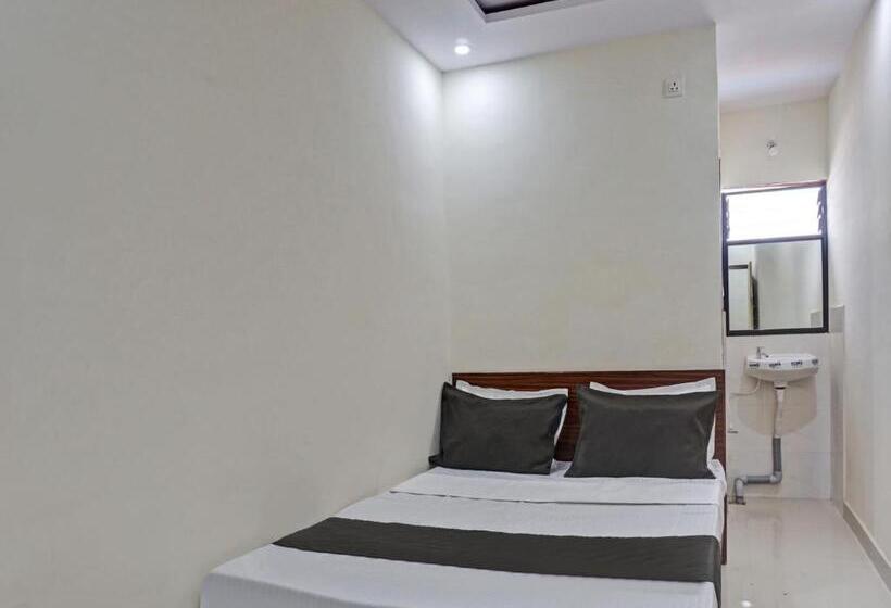 فندق Oyo Nutan Lodging