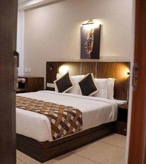 فندق Perumatty Residency