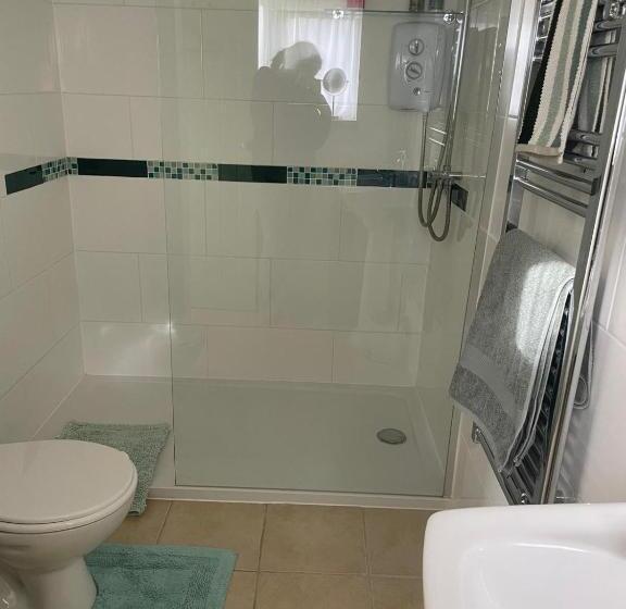 بنسيون Honey House