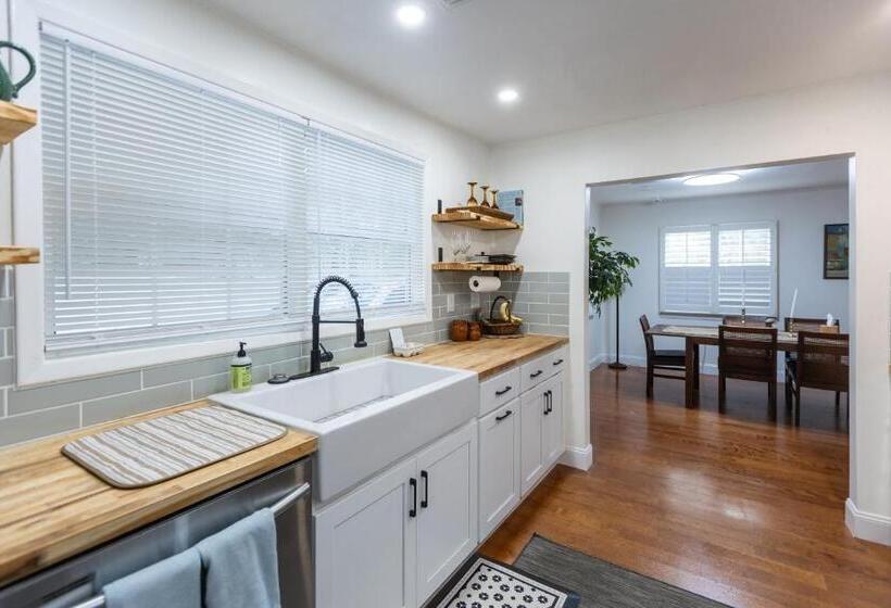 ペンション The North Line House