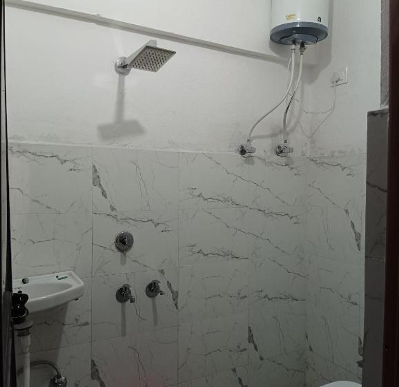 Vasudhara Hotel & Restaurant