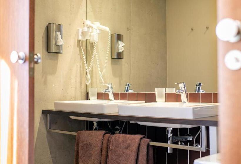 هتل Johan Spa