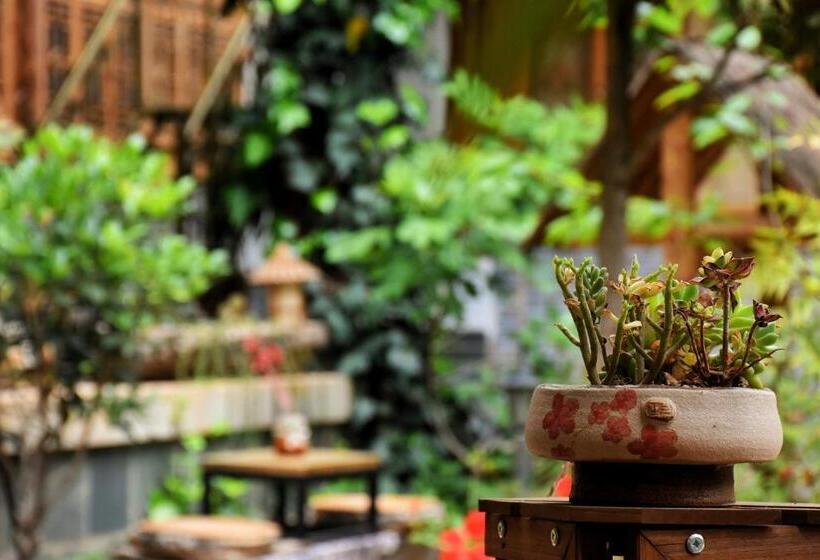 호텔 Tourist Courtyard