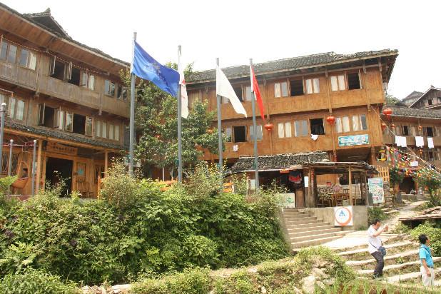 Dragon's Den Hostel
