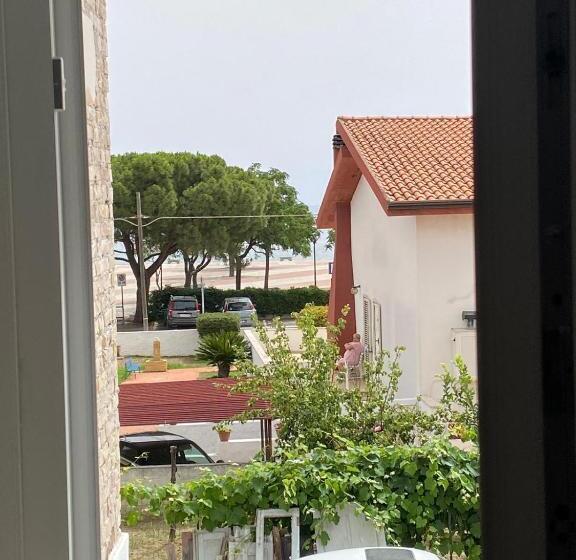 민박 Al Mare Fuori