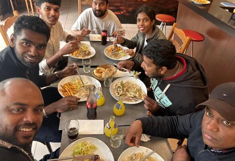 مبيت وإفطار Biriyani House