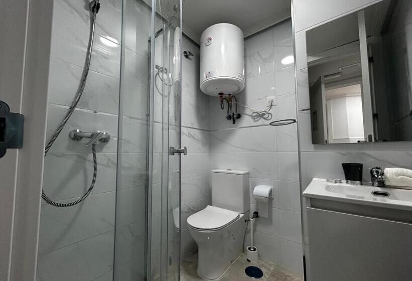 تختخواب و صبحانه Habitaciónes Doble Con Baño Privado En El Centro De Madrid