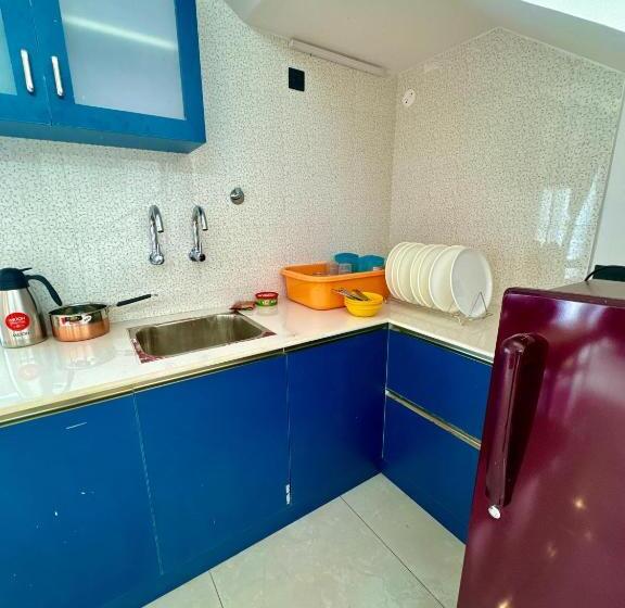 هتل Lavish Homestay