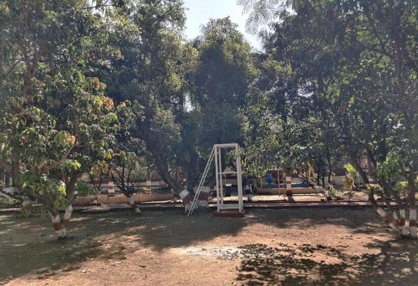 فندق Orchard Resort By Vaishali Group
