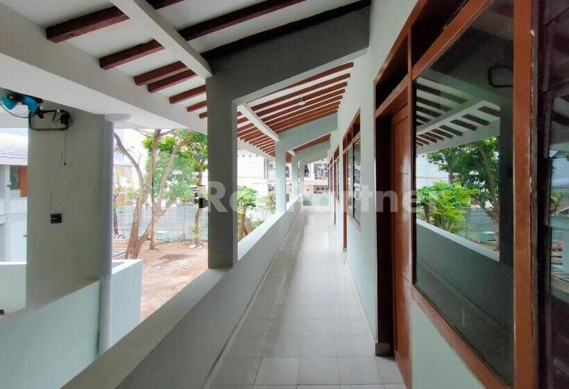 هتل Saijaan Guesthouse Unej Redpartner