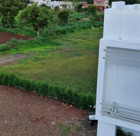 호텔 Shri Resort & Lodging