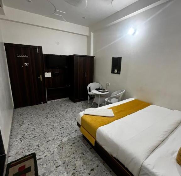 فندق Vrinda Sarovar