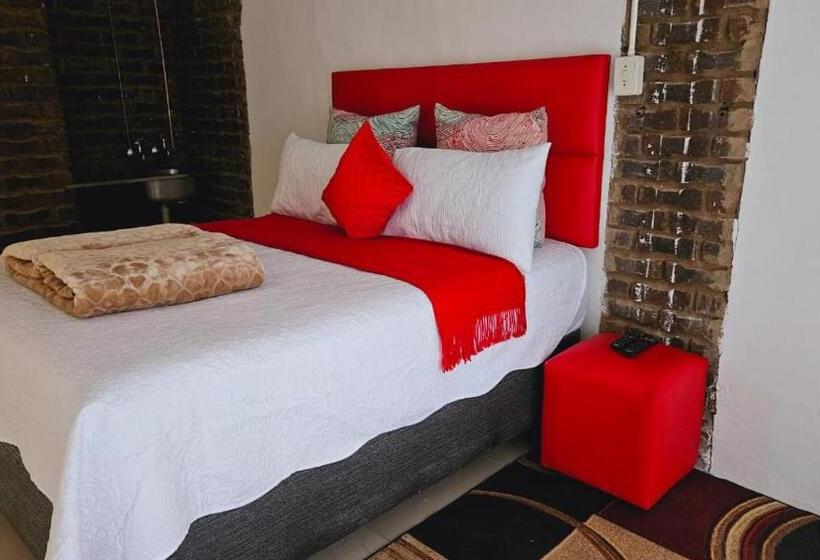 ペンション Happy Stay Guest House Mafikeng