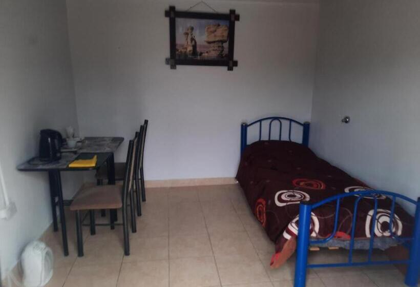 بنسيون Hostel El Submarino