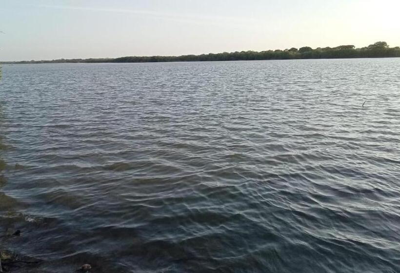مبيت وإفطار Arjuna Lagoon Resort