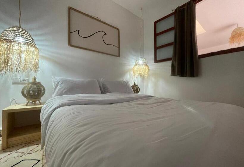 مبيت وإفطار Ecobay Hostel